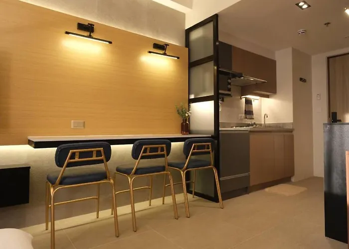 Chic & Stylish Near It Park - Pool, Gym, Sauna