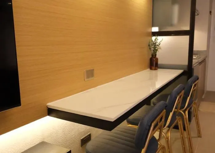 Chic & Stylish Near It Park - Pool, Gym, Sauna Appartement *
