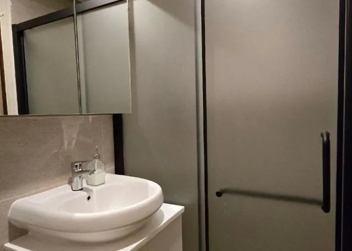 Chic & Stylish Near It Park - Pool, Gym, Sauna *
