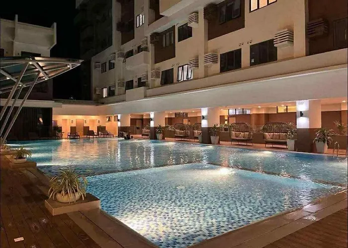 Chic & Stylish Near It Park - Pool, Gym, Sauna Appartement Cebu