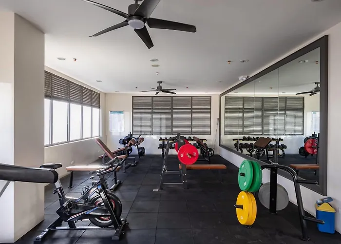 Appartement Chic & Stylish Near It Park - Pool, Gym, Sauna Cebu
